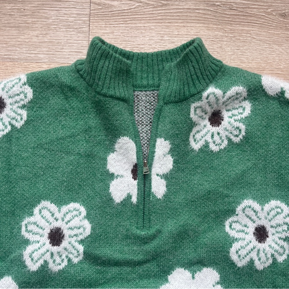 Green Floral Women's Sweater: NEW